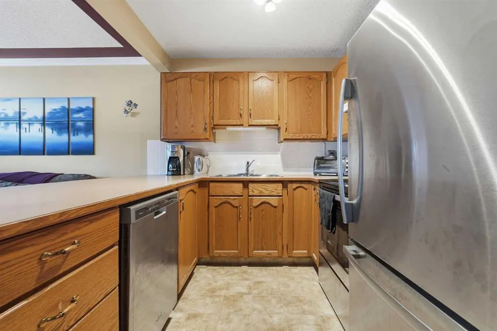 58 Country Hills Villas NW
