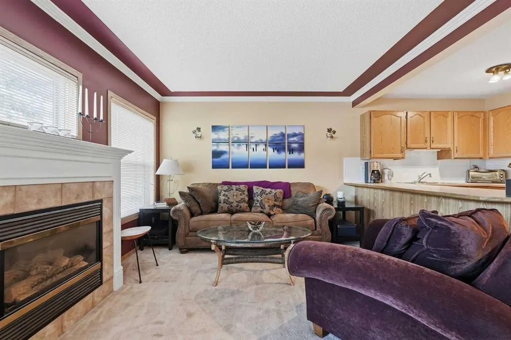 58 Country Hills Villas NW