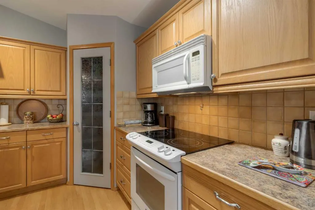38 Riverpark Boulevard W