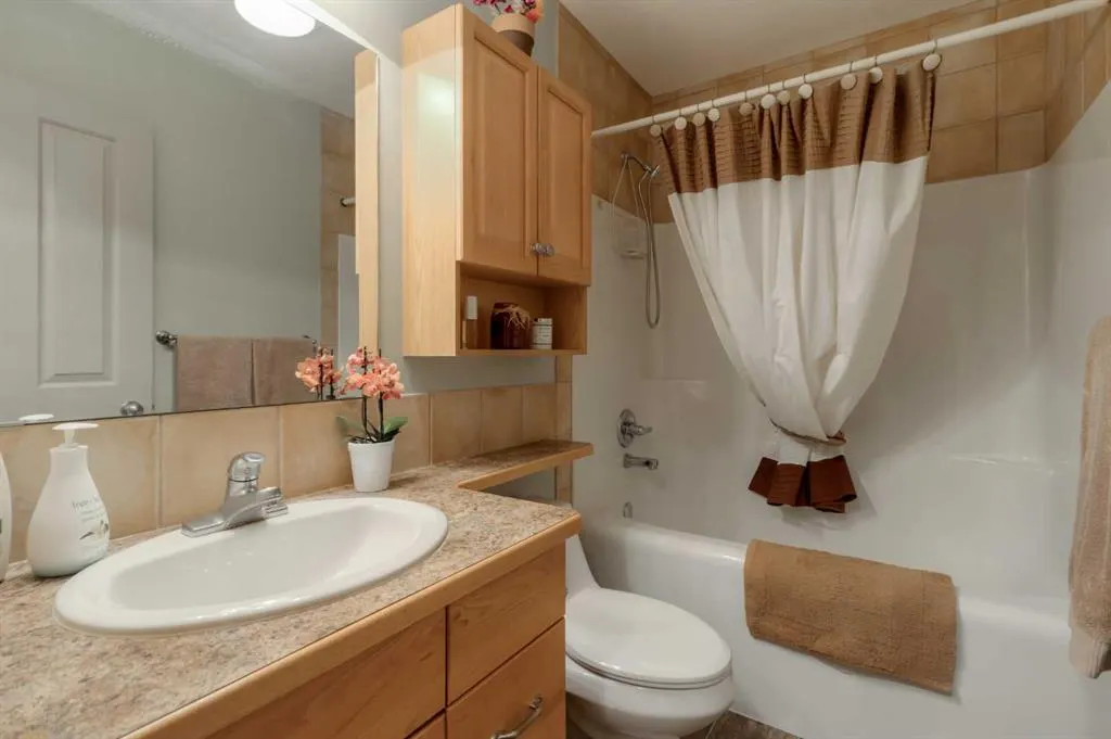 38 Riverpark Boulevard W