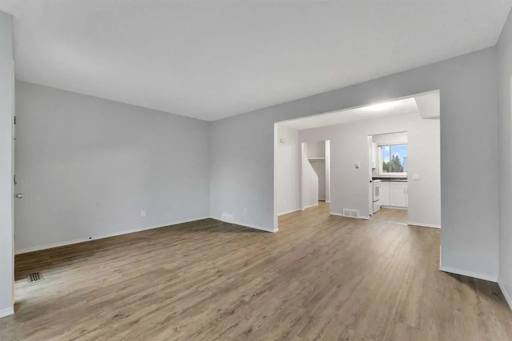 5425 Pensacola Crescent SE #33