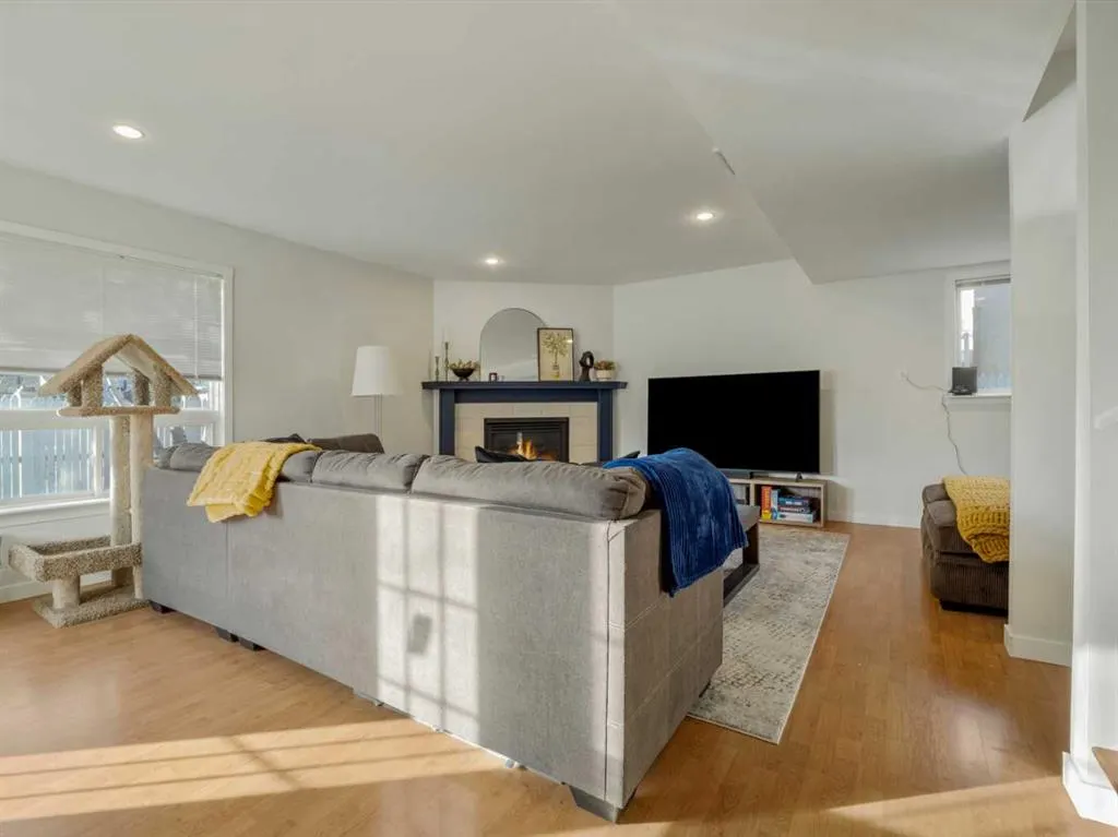 55 Assiniboia Road W