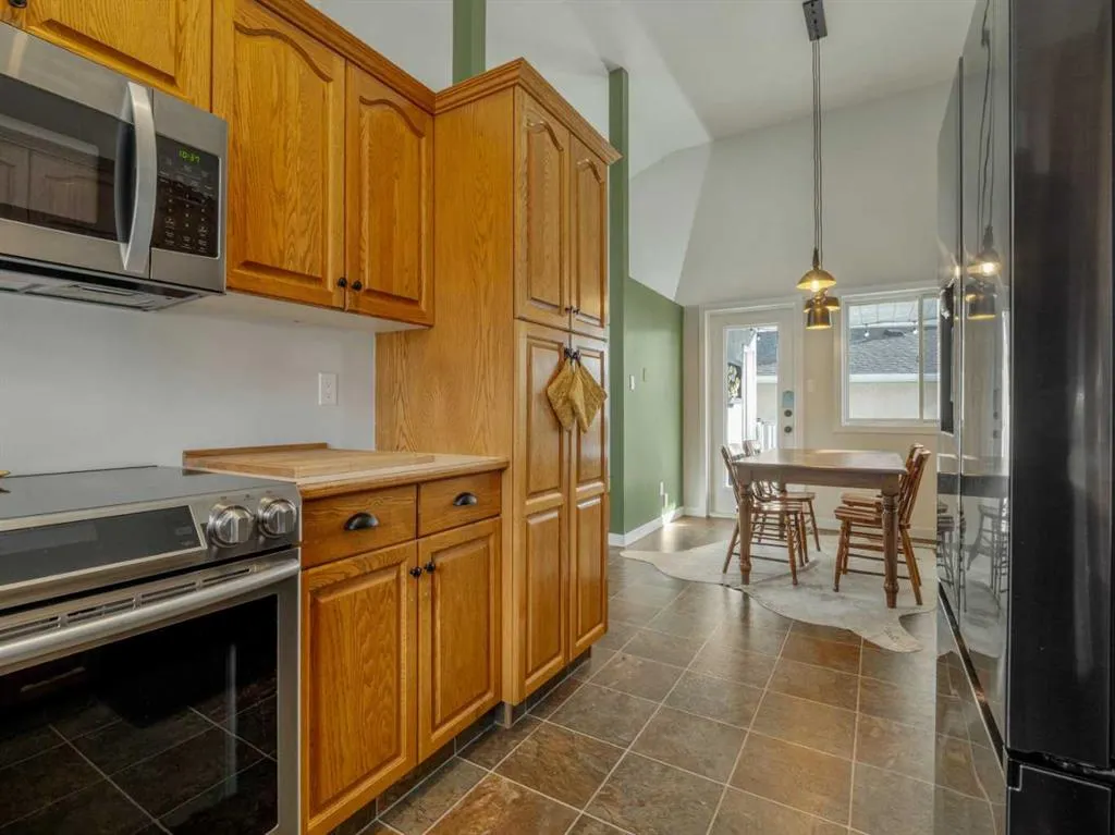 55 Assiniboia Road W