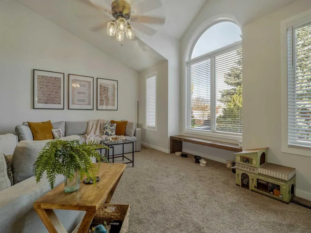 55 Assiniboia Road W