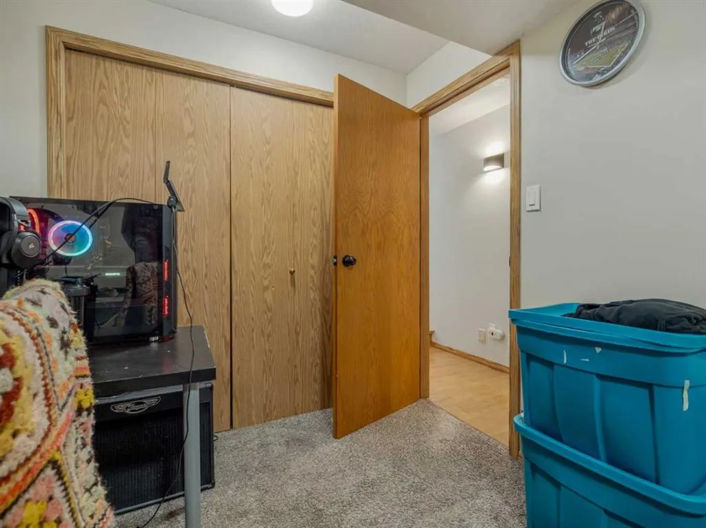 55 Assiniboia Road W