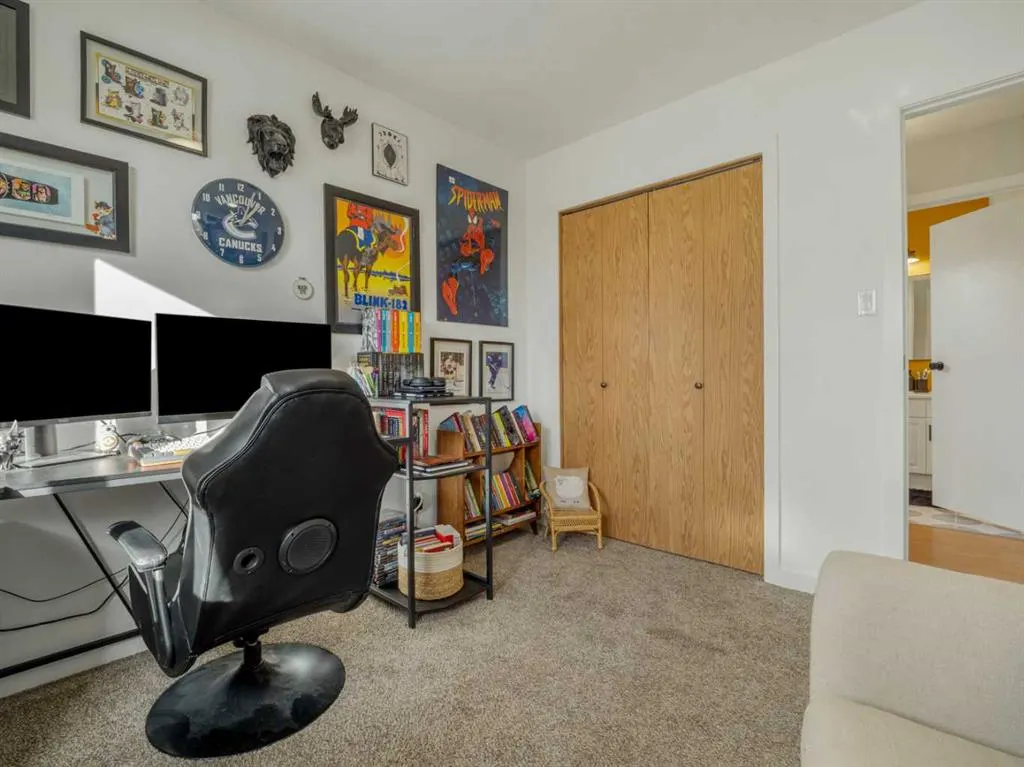 55 Assiniboia Road W