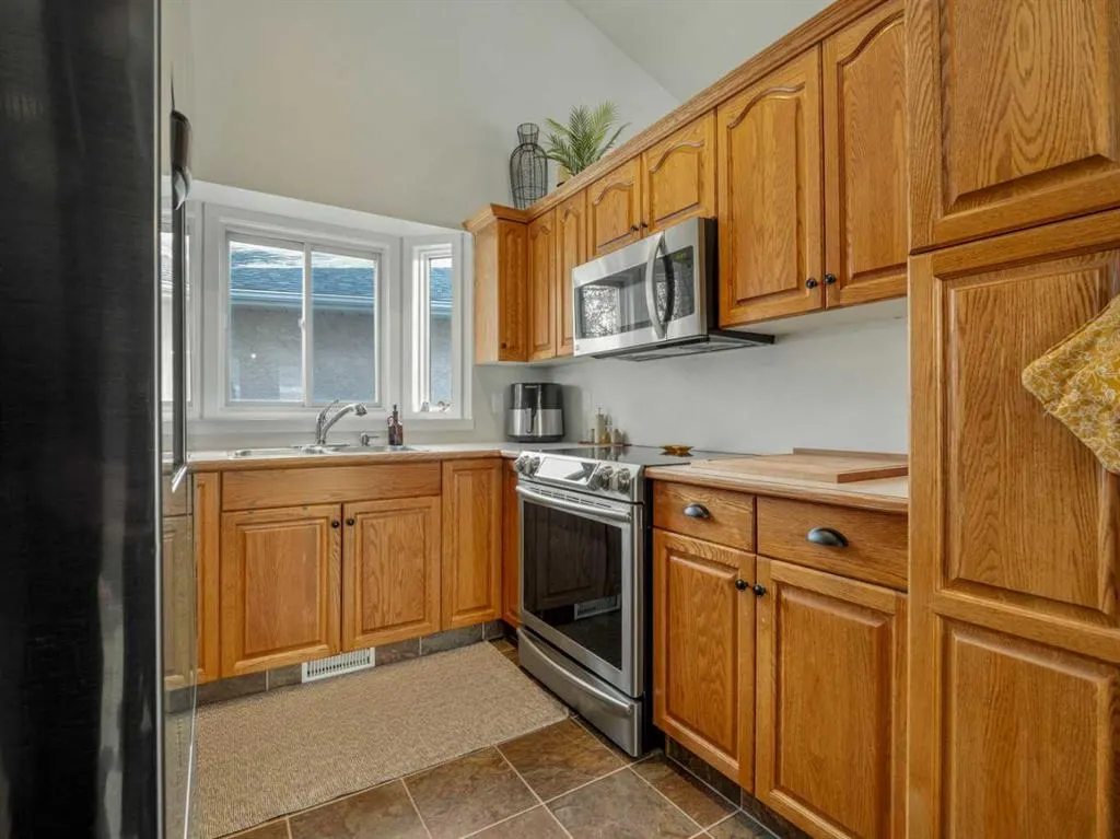 55 Assiniboia Road W