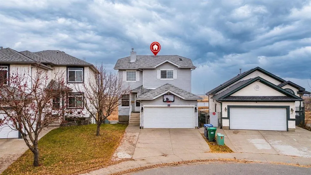 55 Anaheim Crescent NE