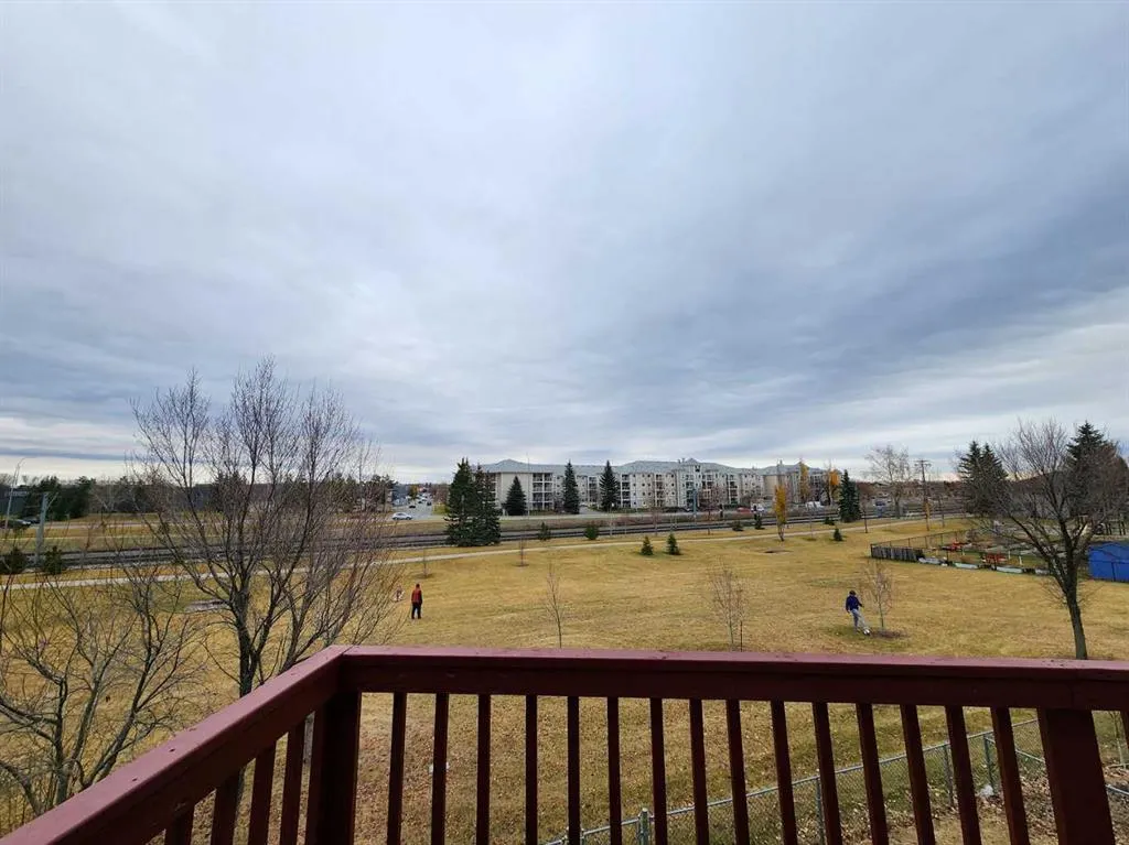 102 Somervale Green SW