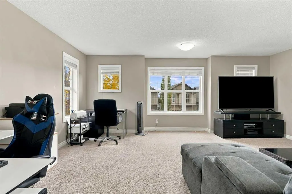 65 Sage Bank Crescent NW