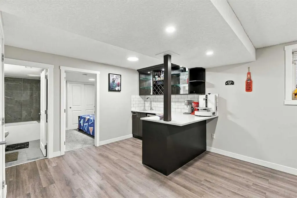 65 Sage Bank Crescent NW