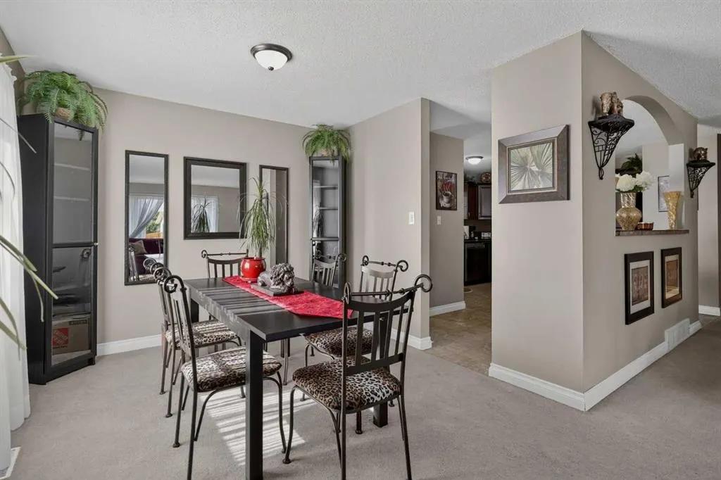 131 Cedarpark Drive SW
