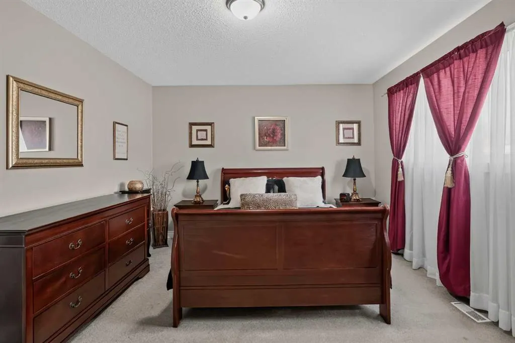 131 Cedarpark Drive SW