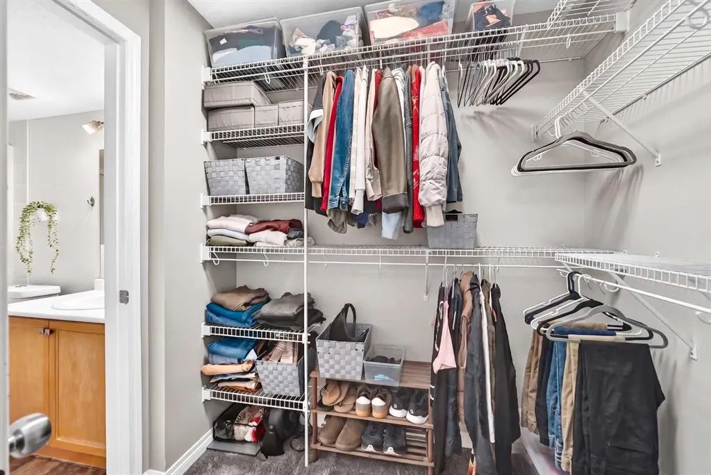 369 Rocky Vista Park NW #302