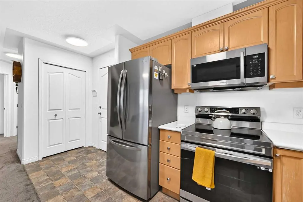 369 Rocky Vista Park NW #302