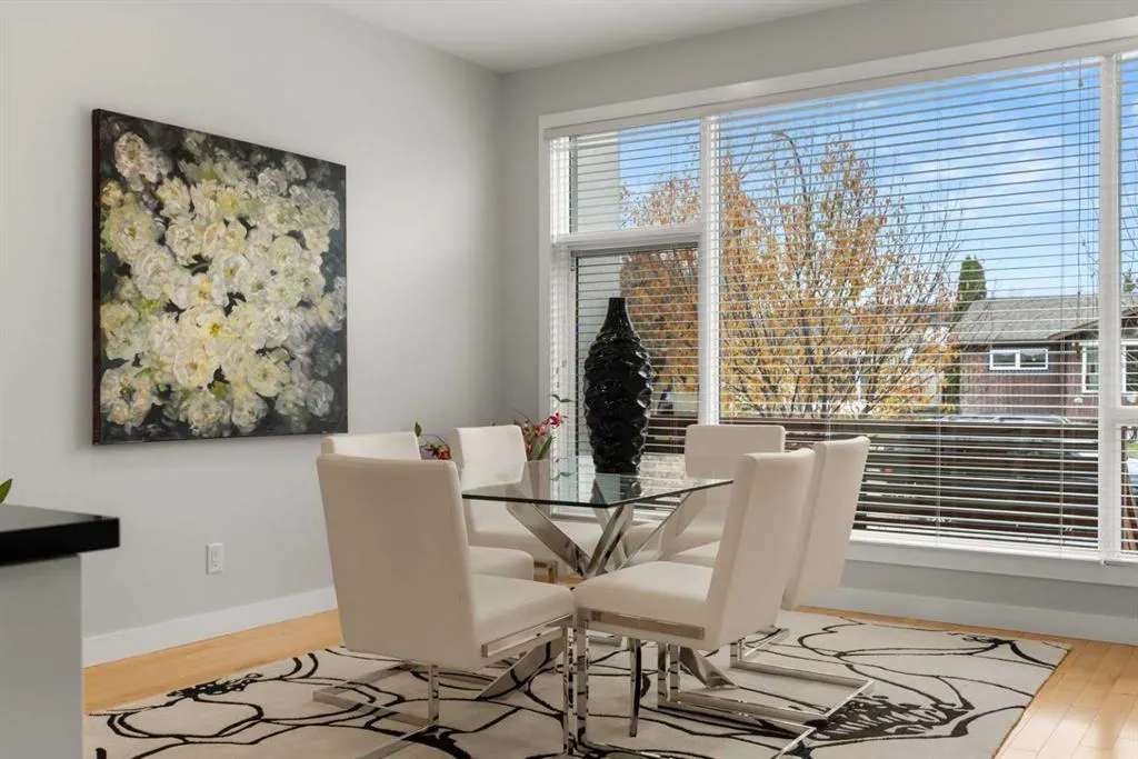 606 23 Avenue NE