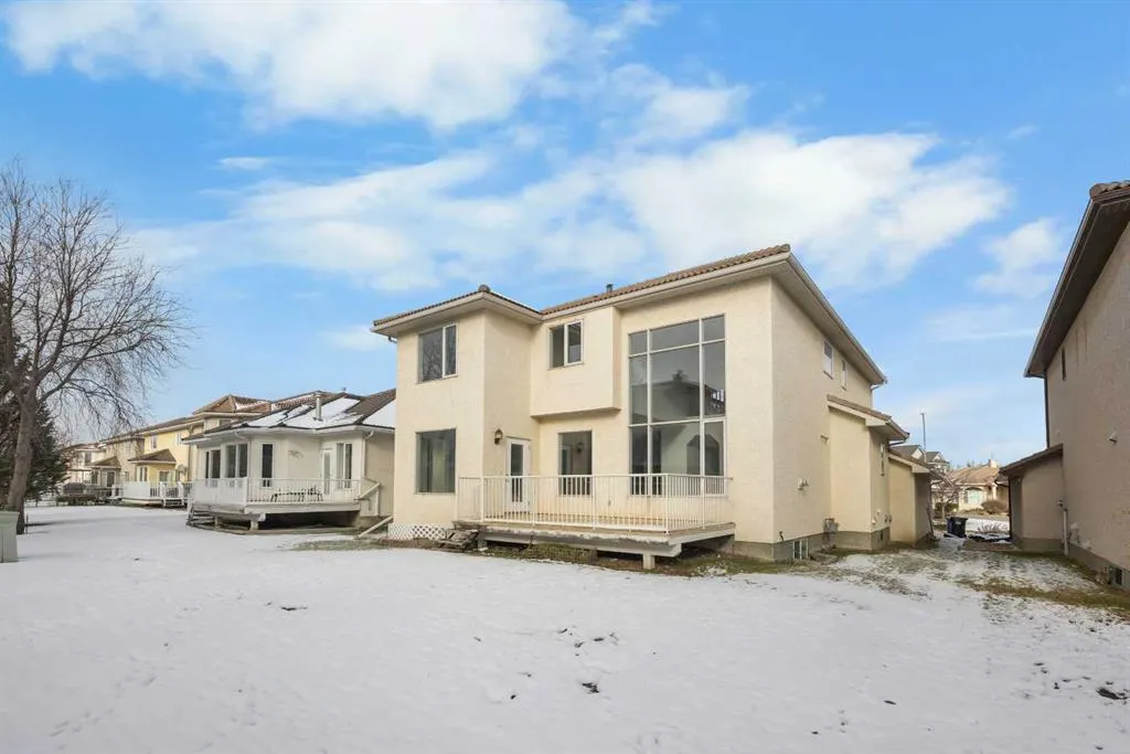 78 Hamptons Circle NW