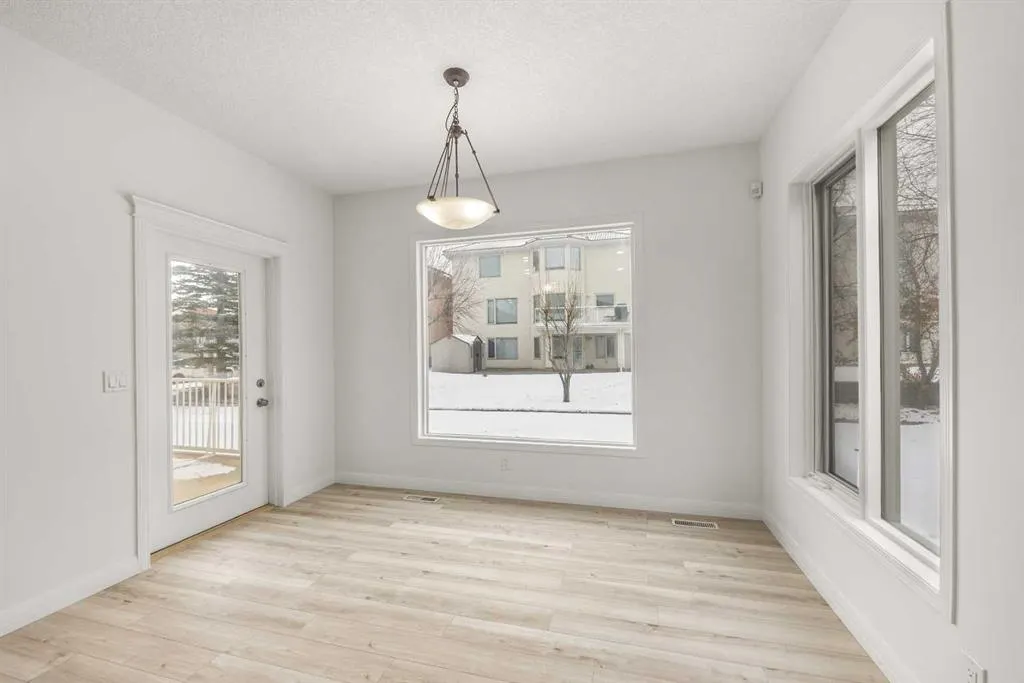 78 Hamptons Circle NW