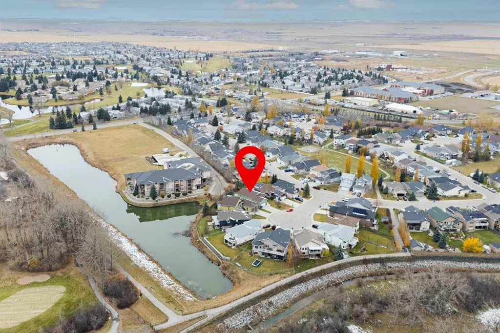 411 Lineham Acres Bay NW