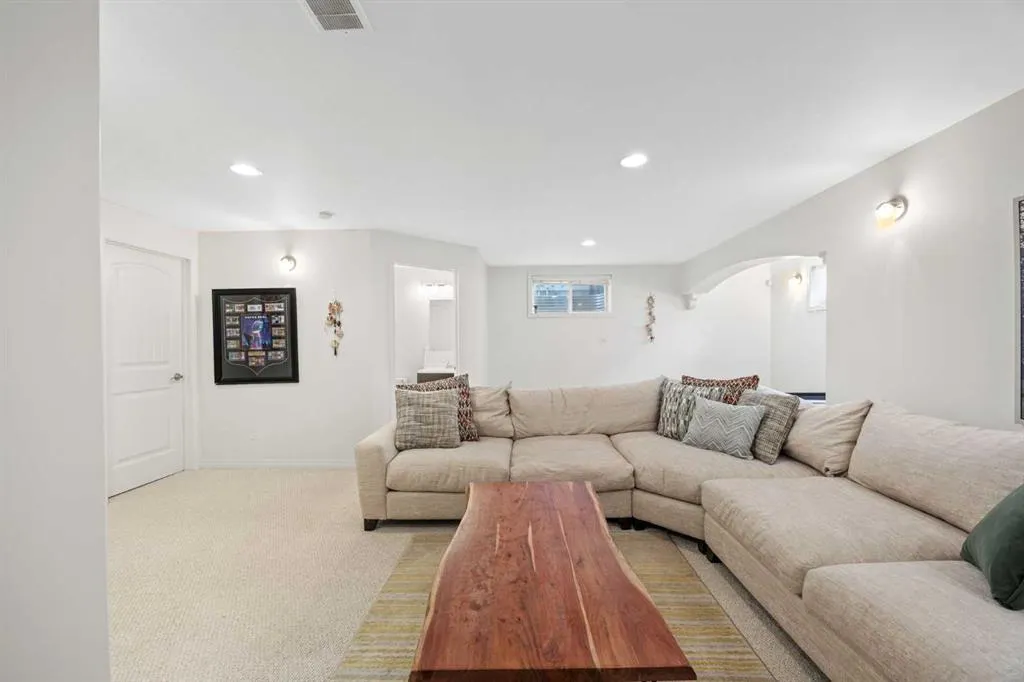 75 West Springs Way SW