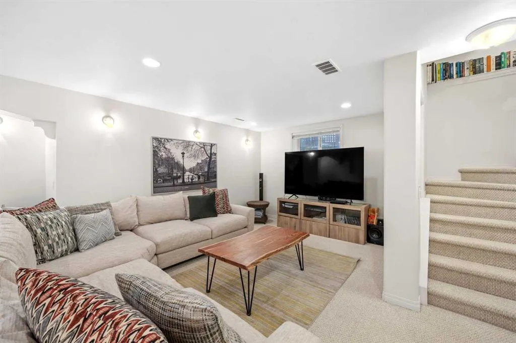 75 West Springs Way SW