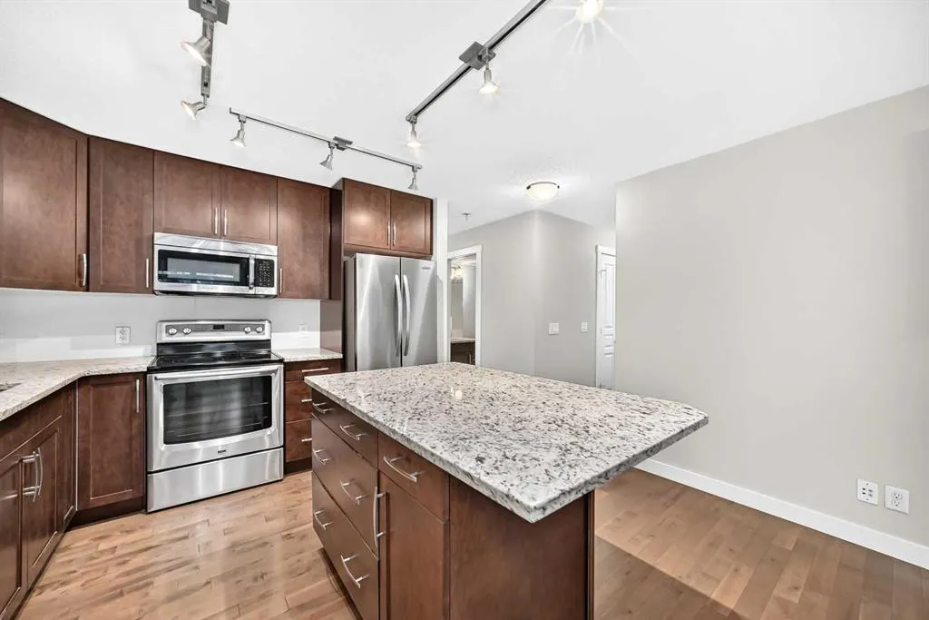 1042 Mckenzie Towne Villas SE