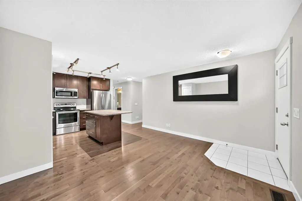 1042 Mckenzie Towne Villas SE