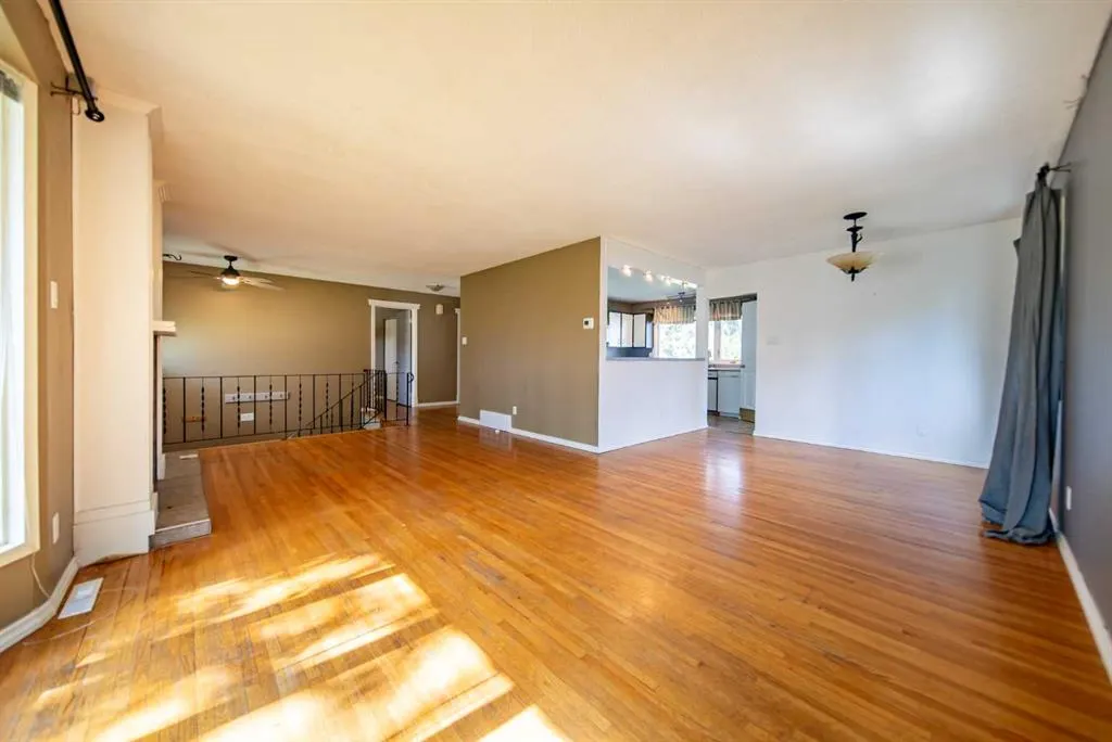 532 Willow Park Drive SE