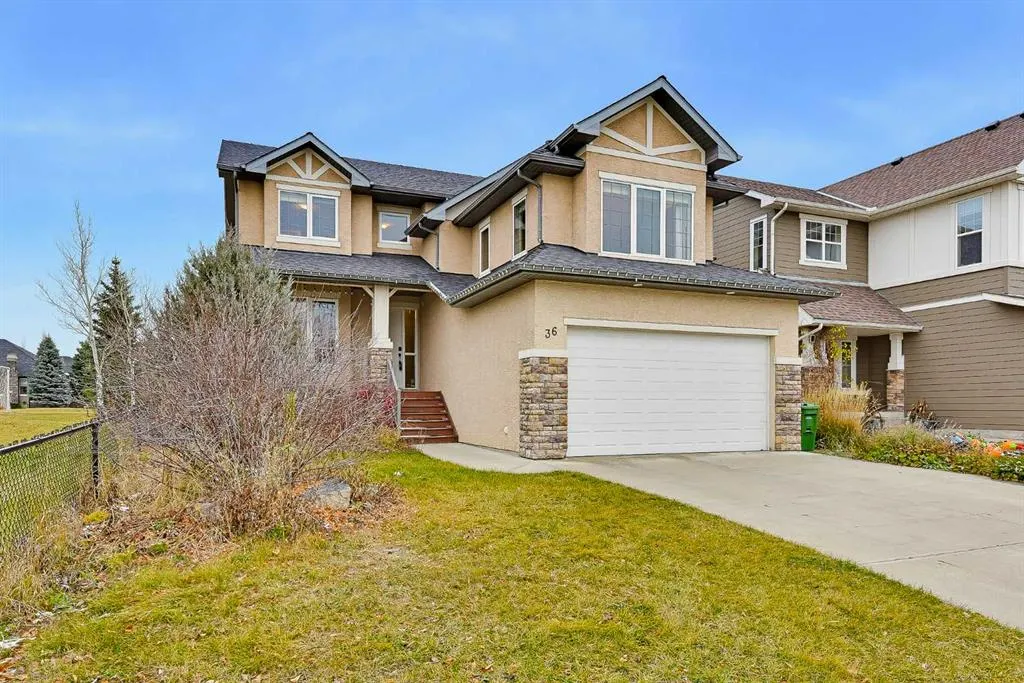 36 Evergreen Square SW