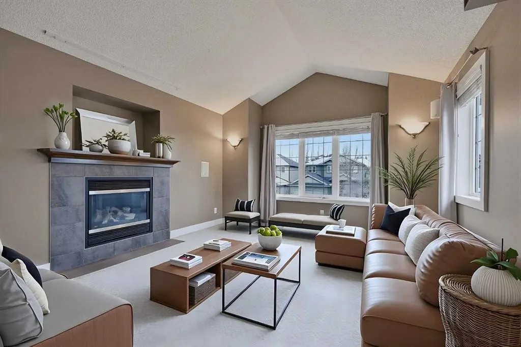 36 Evergreen Square SW