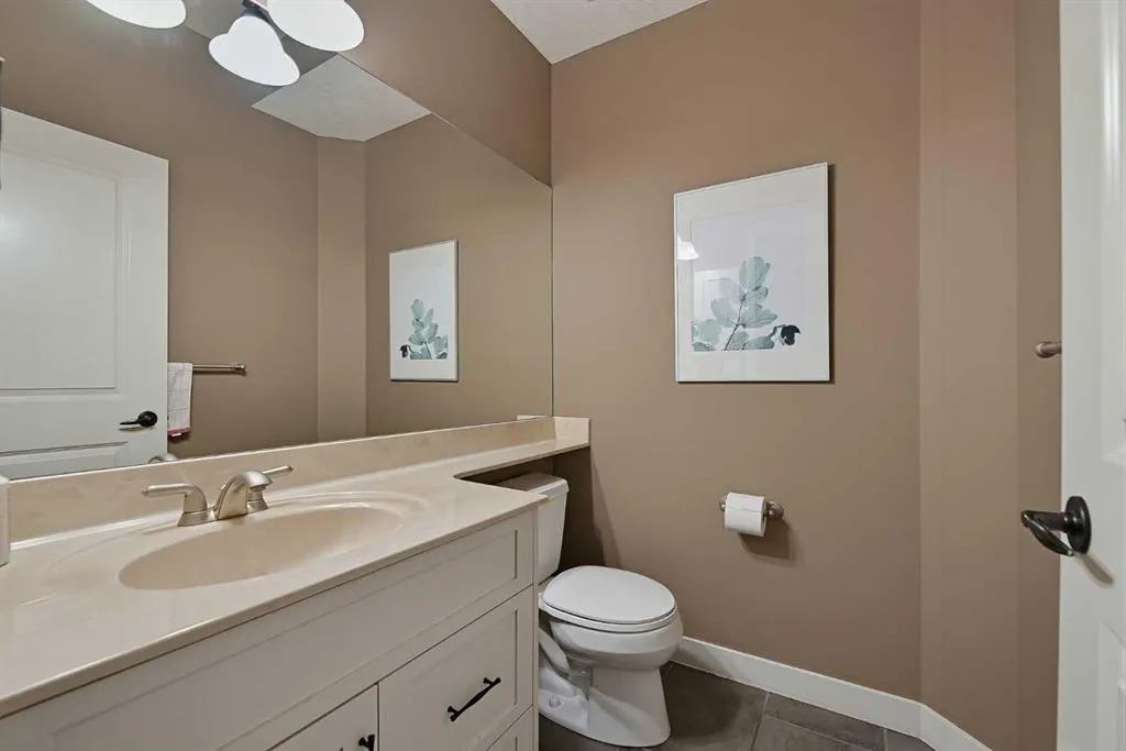 36 Evergreen Square SW