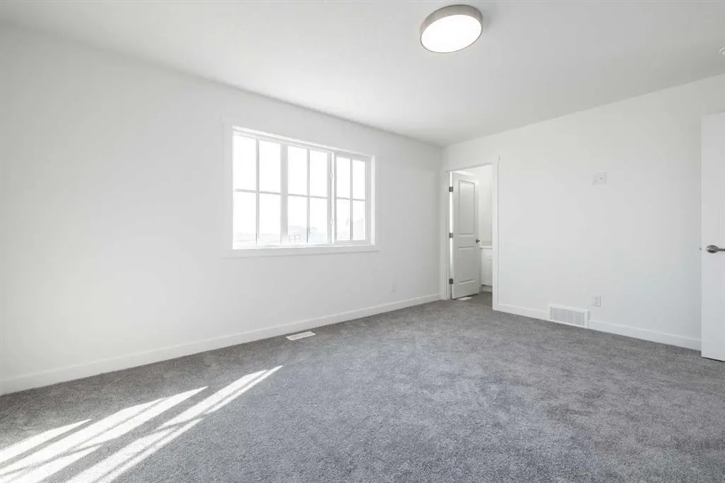 304 Edgefield Close