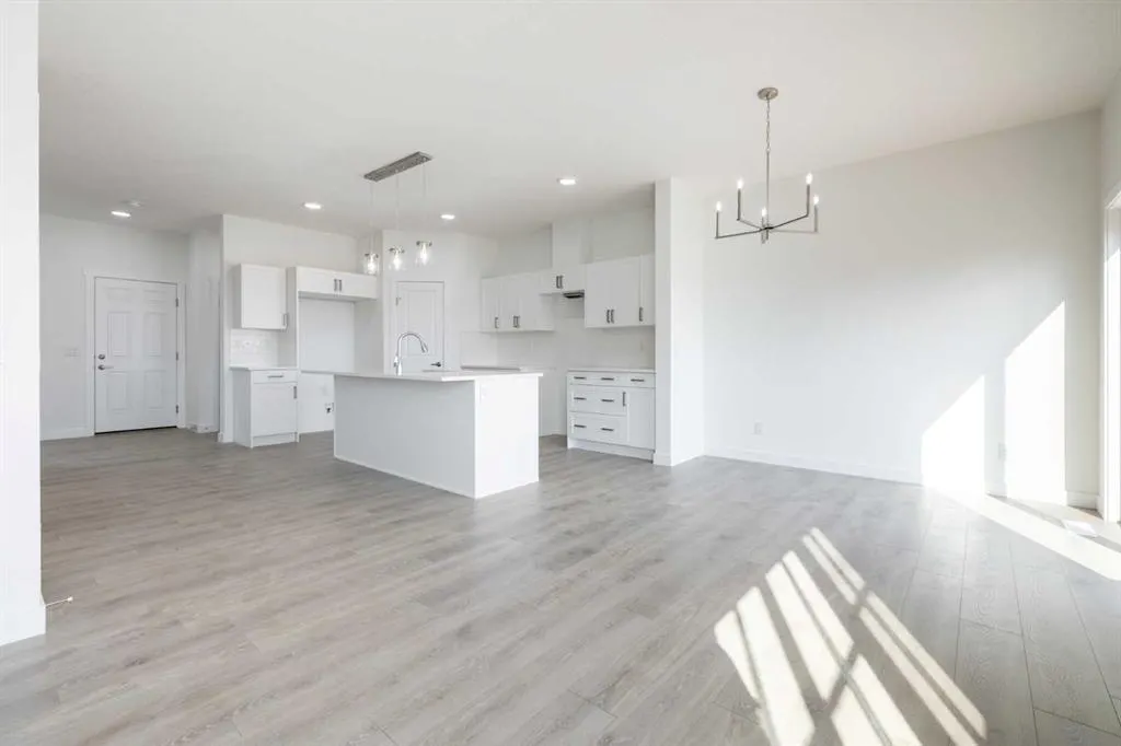 304 Edgefield Close