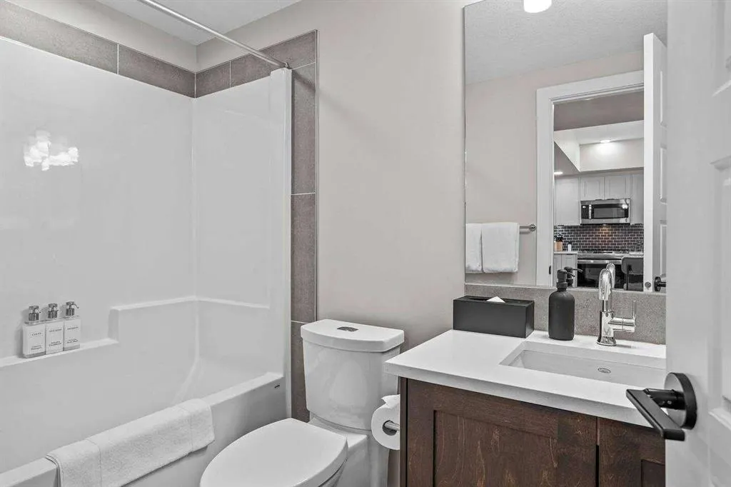 200 2nd Avenue #2216