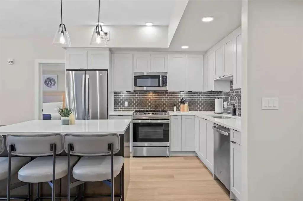 200 2nd Avenue #2216