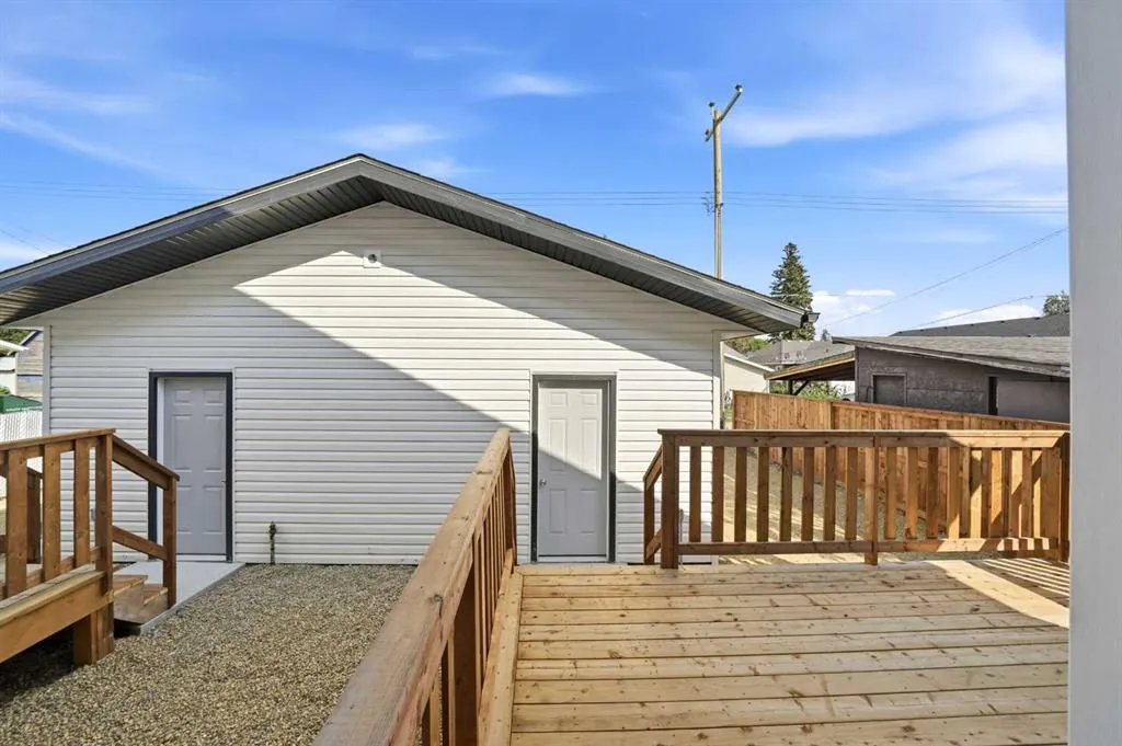 5131 & 5133 52 Street