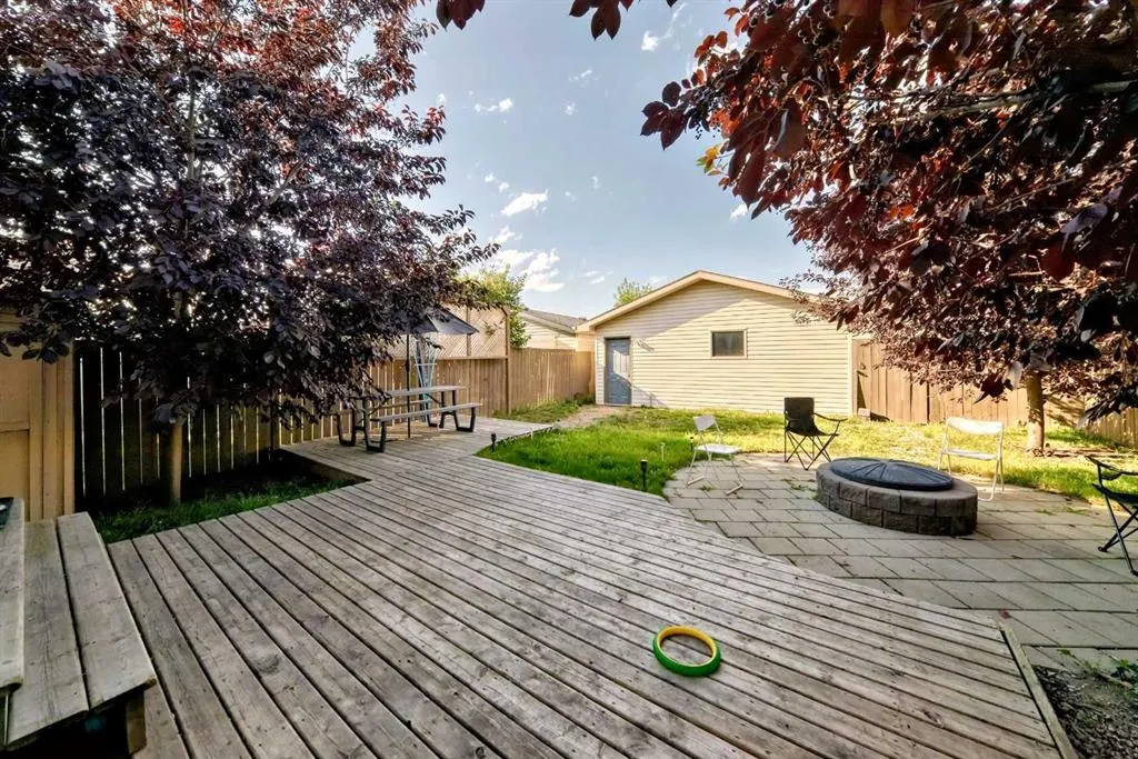 57 Martinvalley Way NE