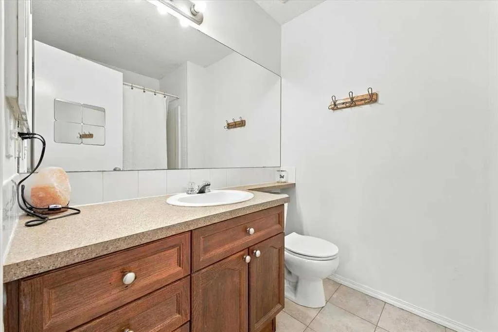 619 Country Village Cape NE
