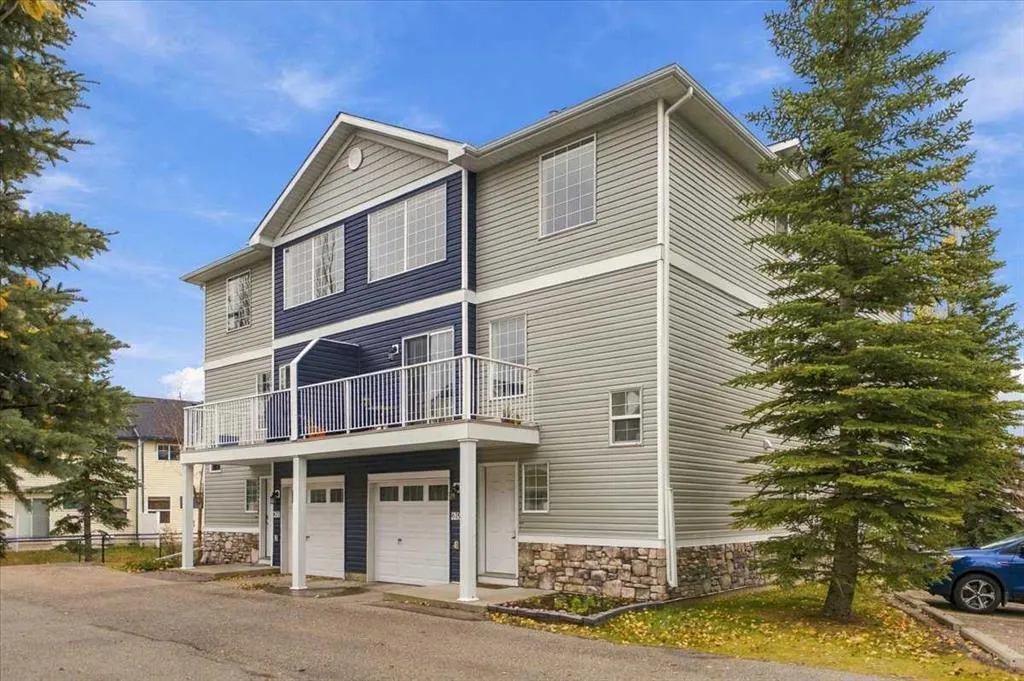 619 Country Village Cape NE
