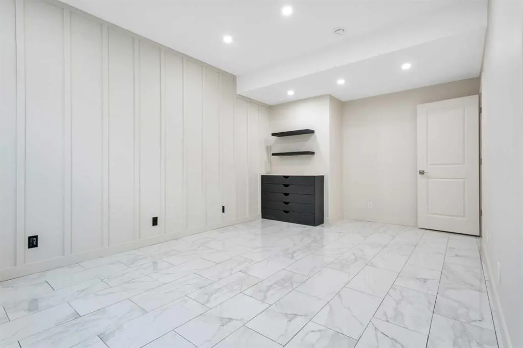 37 Valmont Street