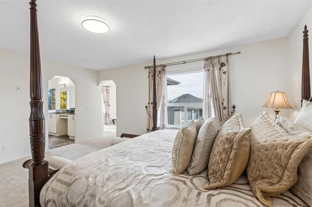 142 Kincora Point NW