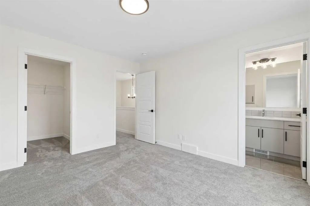 174 Lanark Gate SE
