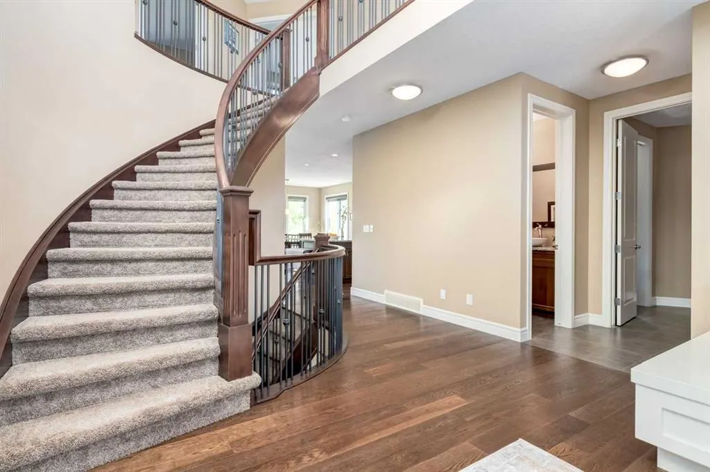 206 Waterside Court