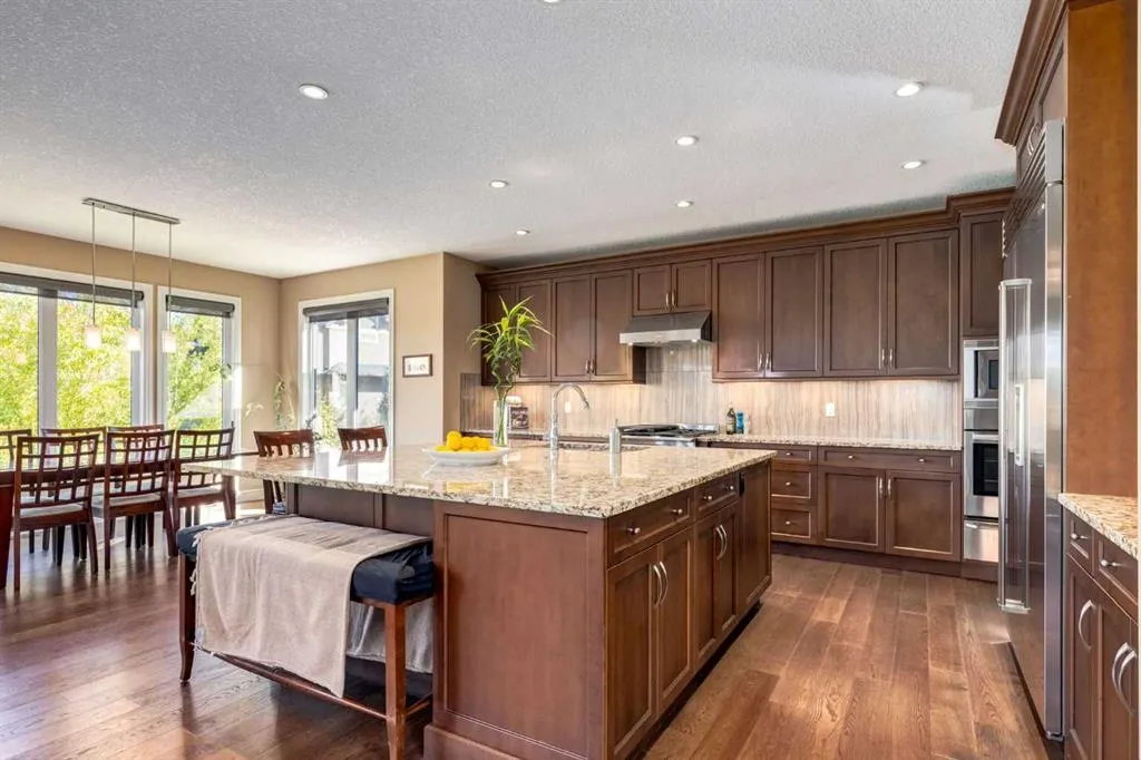 206 Waterside Court