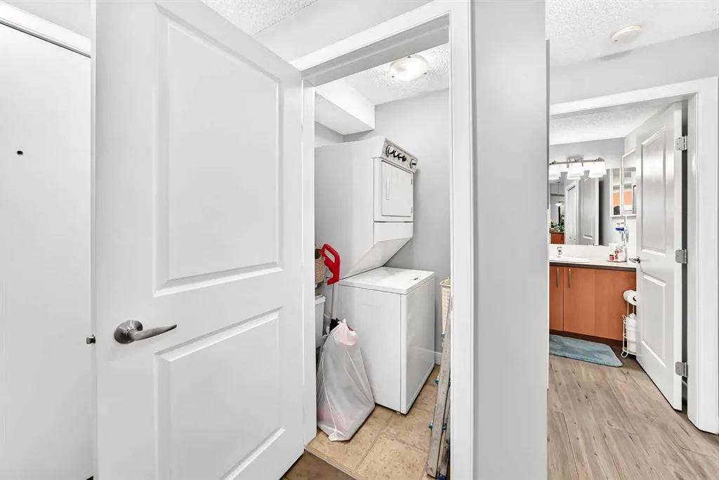 156 Country Village Circle NE #115