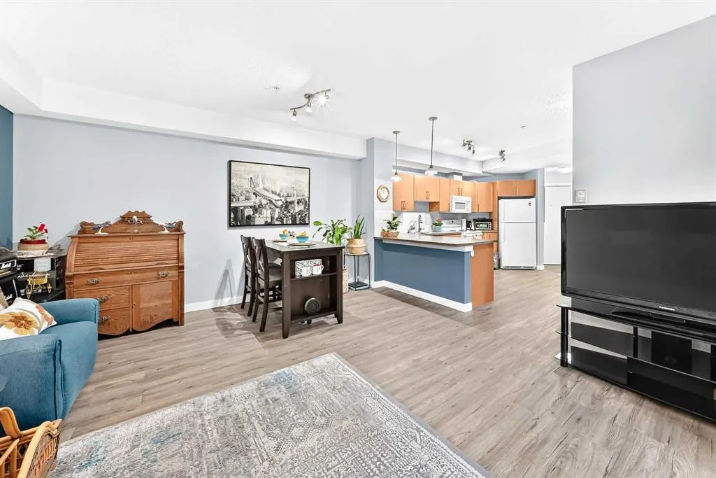 156 Country Village Circle NE #115