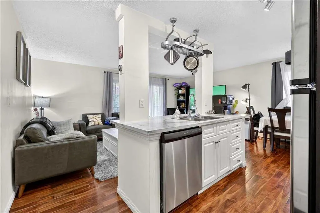 709 3 Avenue NW #201