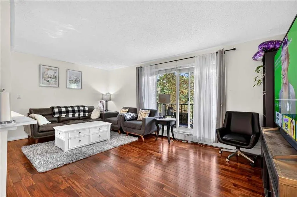 709 3 Avenue NW #201