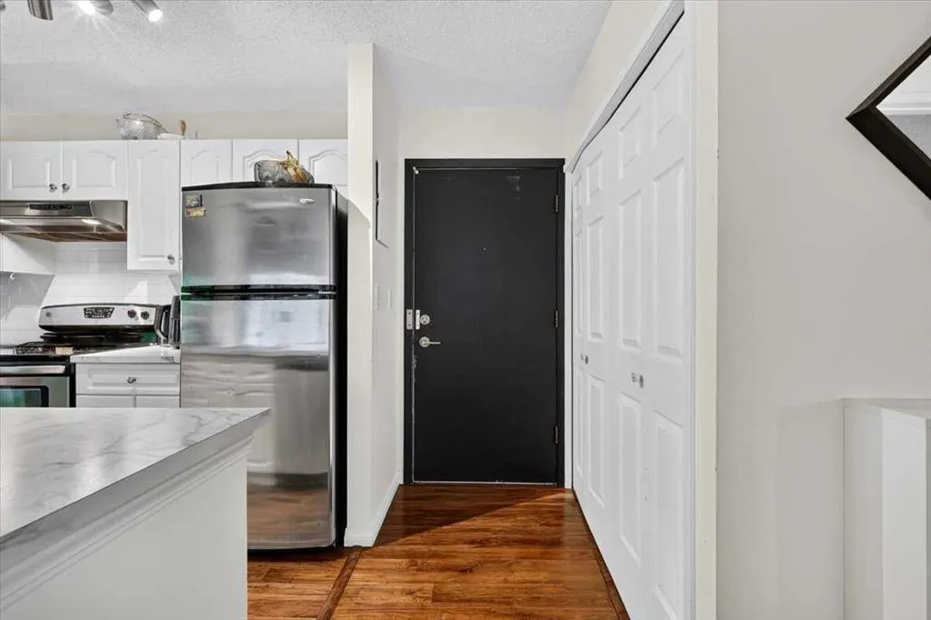 709 3 Avenue NW #201