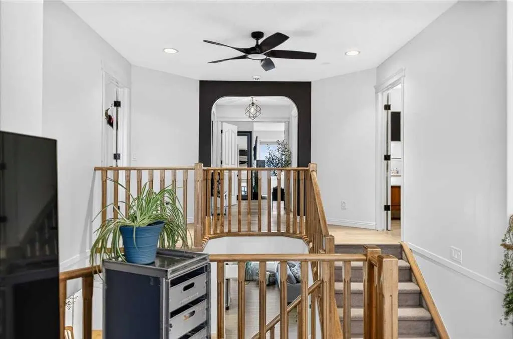 21 Chapalina Rise SE